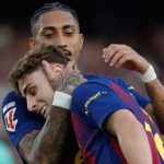Barcelona rayakan gol Frenkie de Jong saat menang 3-0 atas Levante di LaLiga
